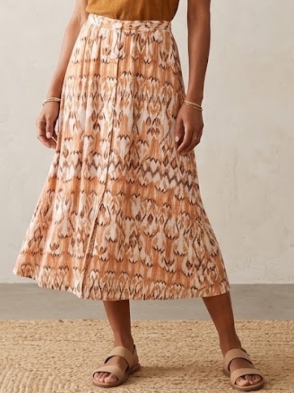 Melissa Odabash Earthy Button Front Midi Skirt in White and Tan Ikat Print med